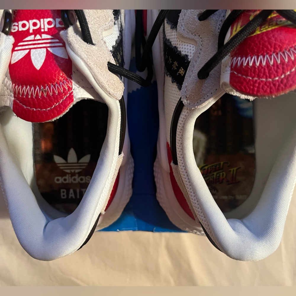 !!NEW!! Adidas Men Ozweego BAIT x Street Fighter x Ryu - Picture 3 of 9
